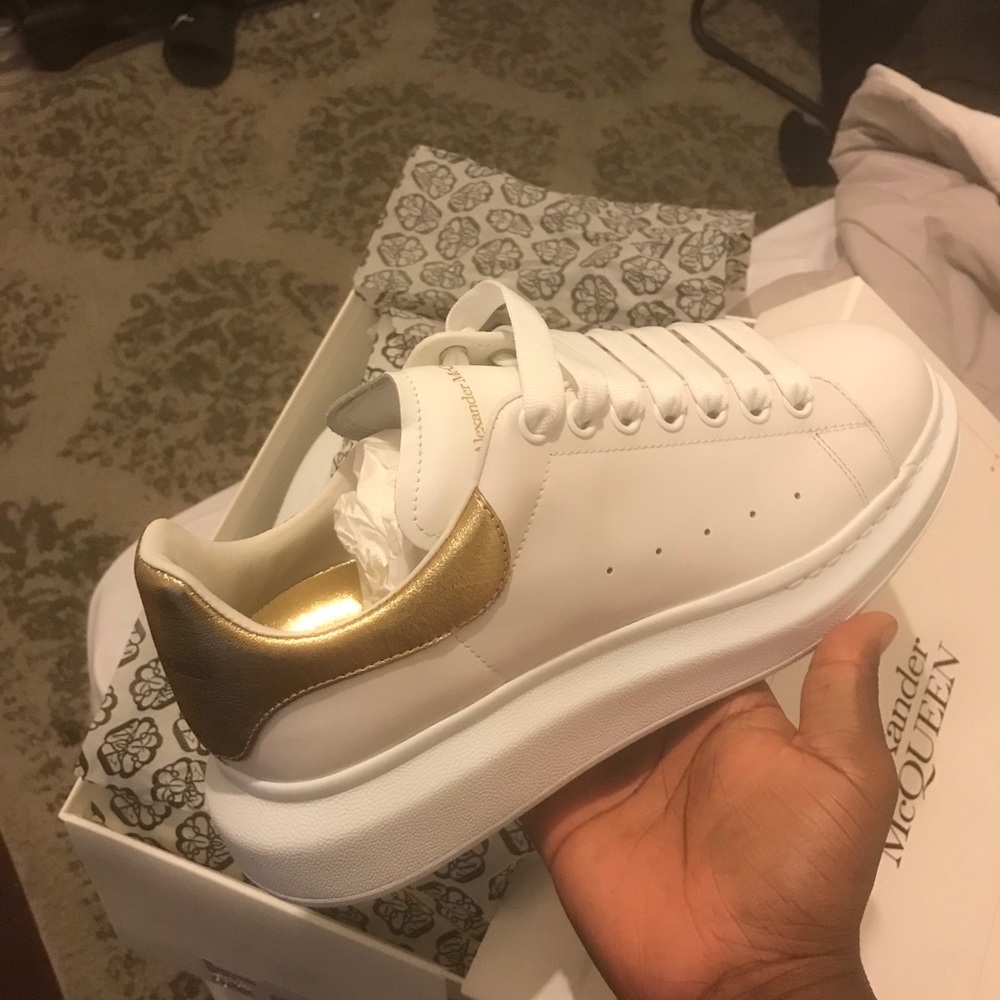 Alexander McQueen brand new never wore